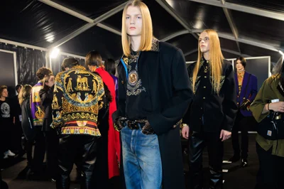 Look 24